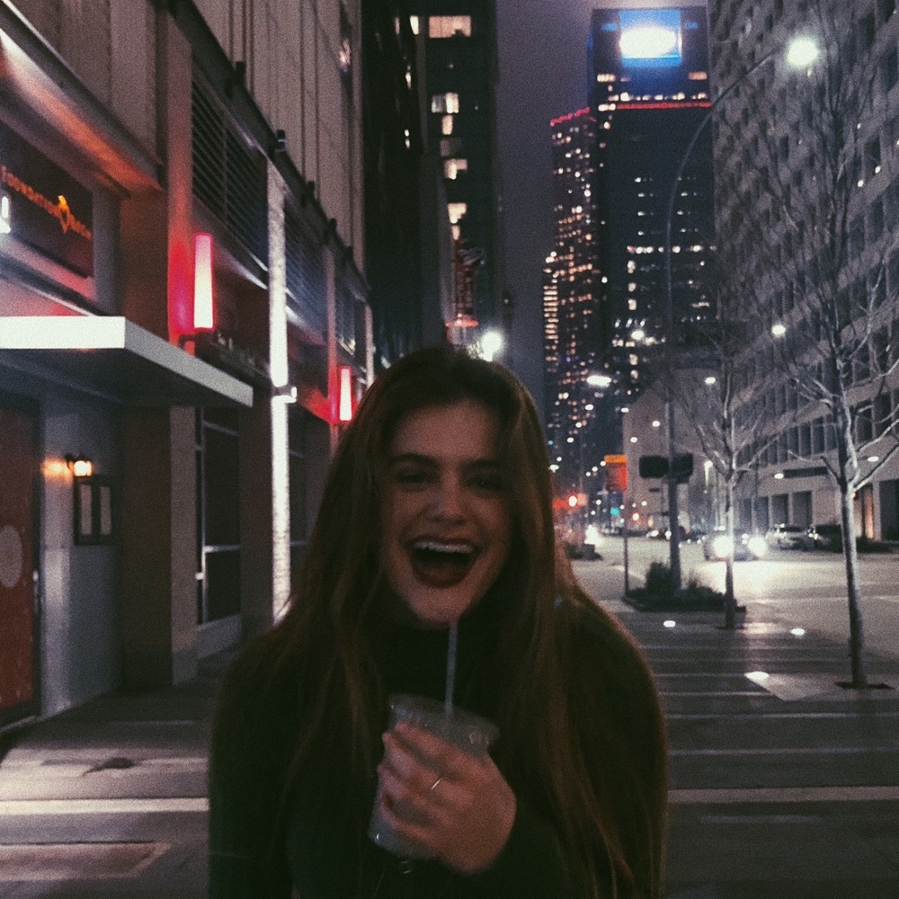 Meet your Posher, Hallie